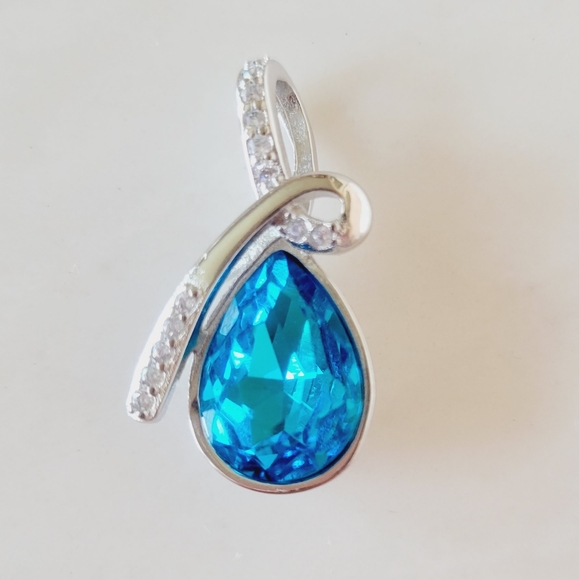 NWOT 925 Silver and Turquoise Crystal Pendant - Picture 1 of 3